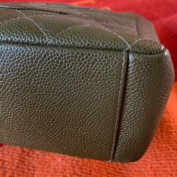 Chanel Leather Olive Green Bucket Tote Bag Chain - Picture 7 of 8